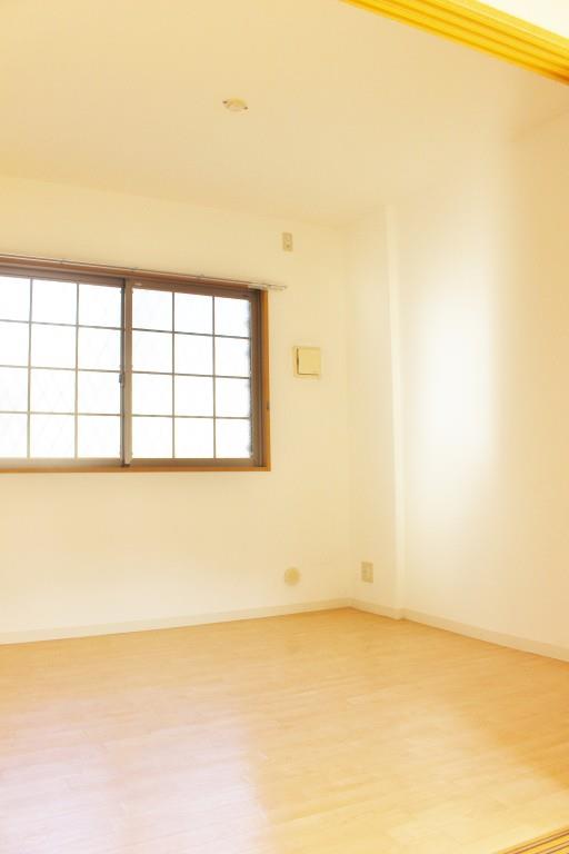 ジュネスト1番館 ベッドルーム