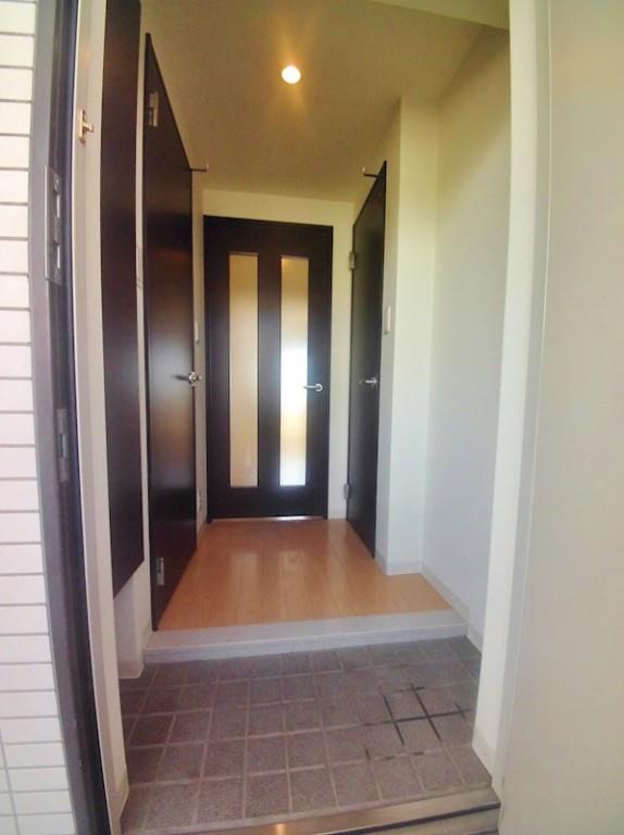 デル スール ラ ローザ 玄関