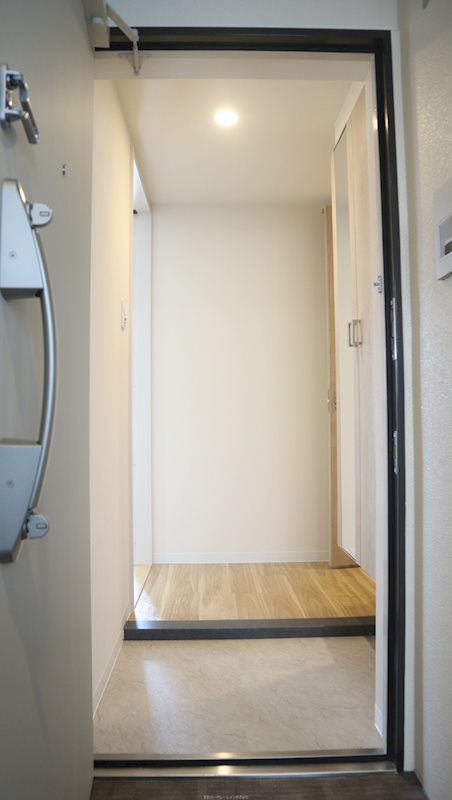 ラヴィベール上町台 玄関