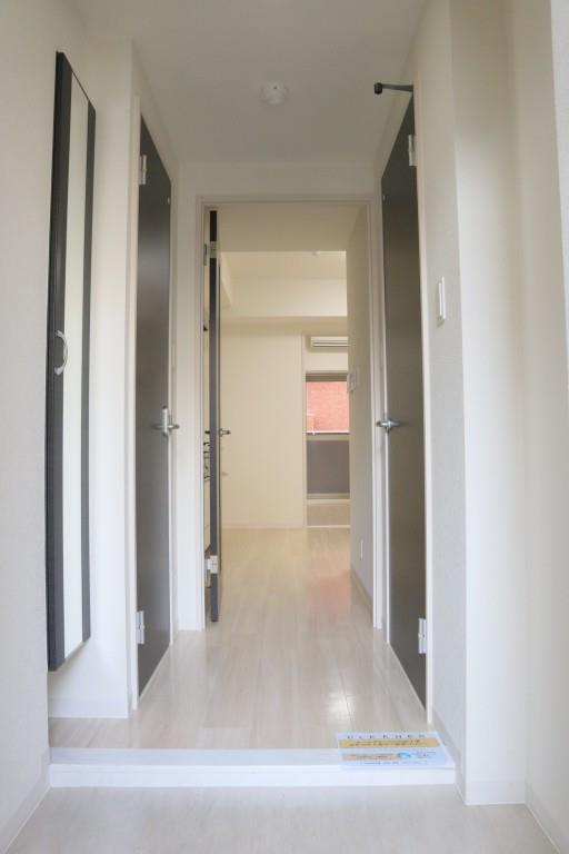 セレブレイト葵 玄関