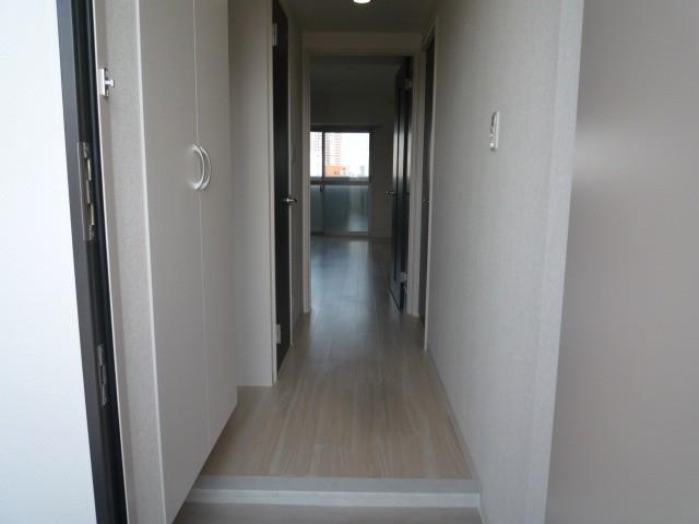 アクアブルー 玄関