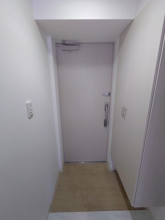 アクアブルー 玄関