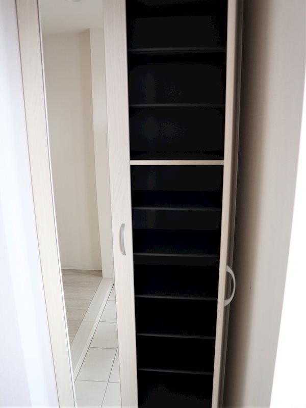 サランコート 玄関