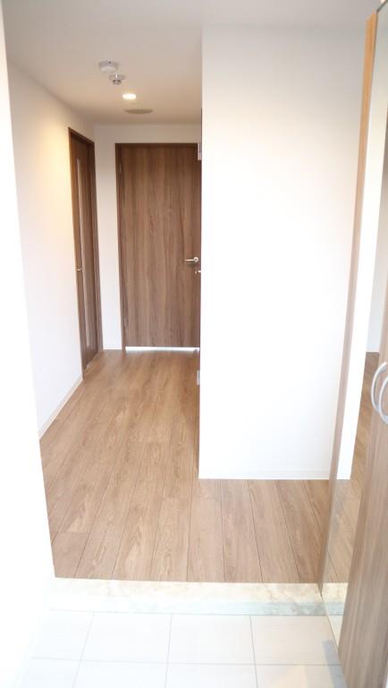 MAGES世田谷 玄関