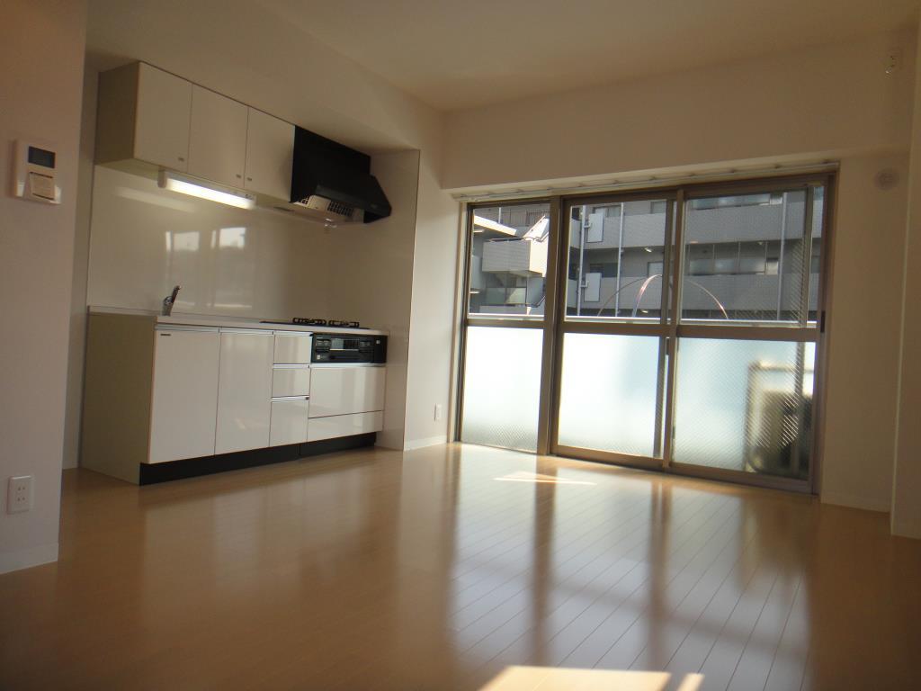 COCORAS　MOTOYOYOGI リビング