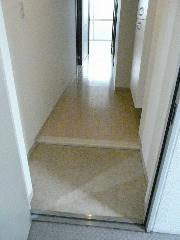 グランドゥール敷津 玄関