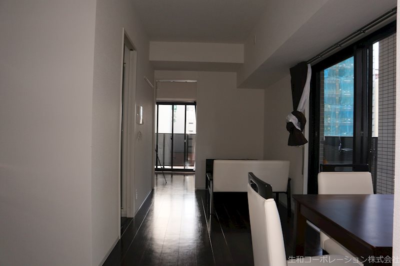 セイワパレス丸の内駅前 リビング