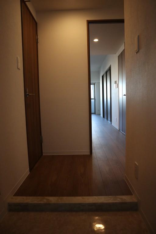 アルファスペース新横浜 玄関