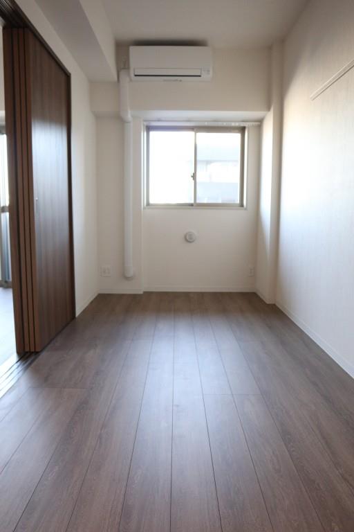 アルファスペース新横浜 ベッドルーム