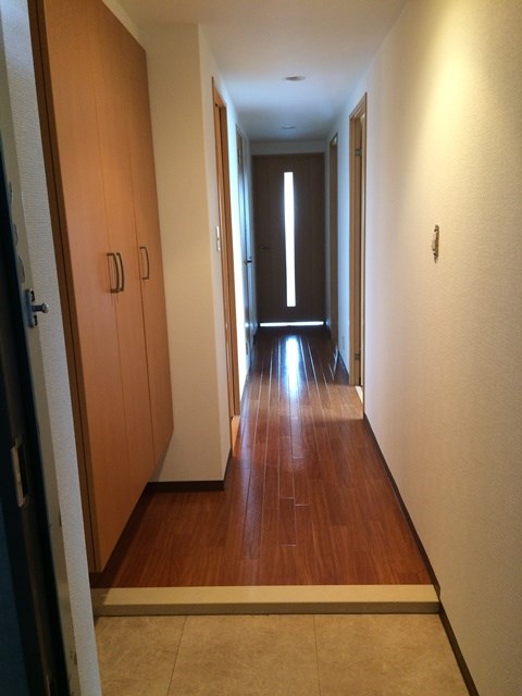 パインプロス 玄関