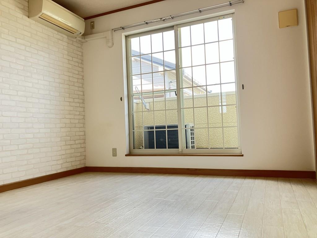 フォレスト江井島 リビング