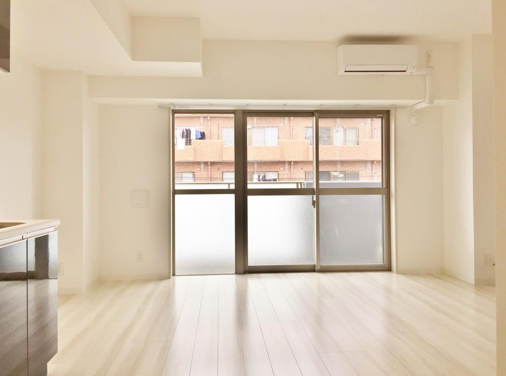 クアドリフォリエブルー リビング