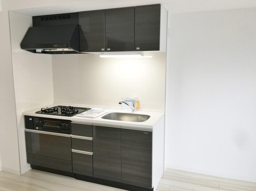 クアドリフォリエブルー キッチン