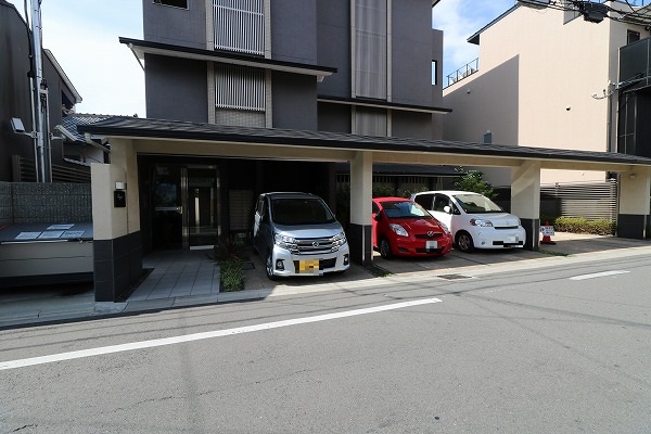 エスポワール 駐車場