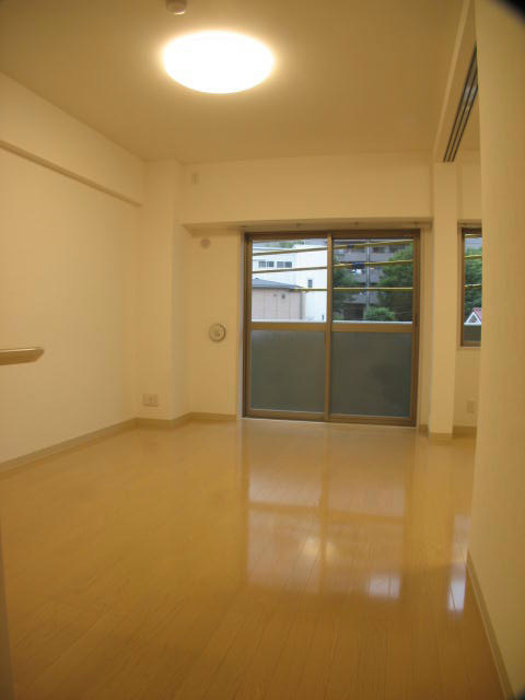 リリー･ラ･アルディス リビング