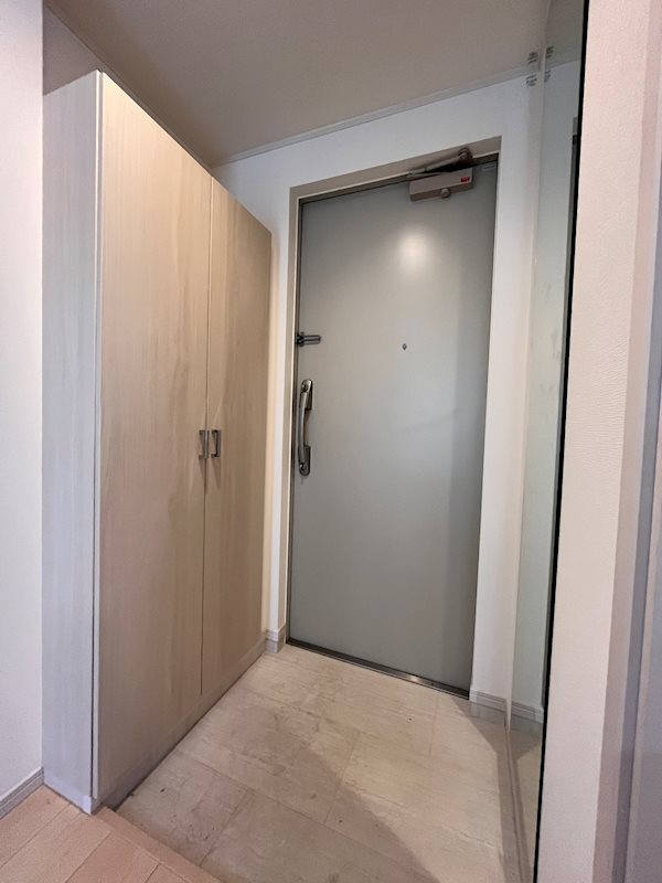 メゾン アイカワ 玄関