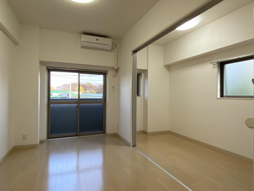 RobustCourt リビング