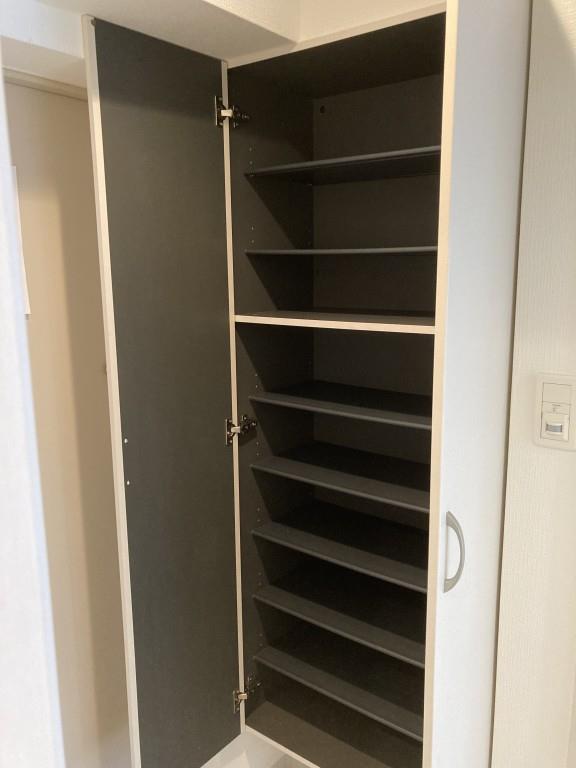 ユーノ 新宿柏木 玄関