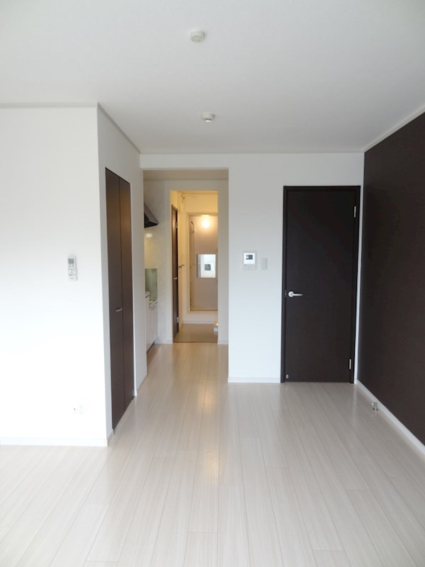 ドミール・エモア リビング