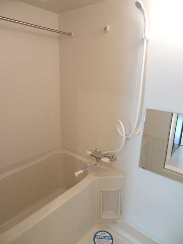 ドミール・エモア 風呂画像