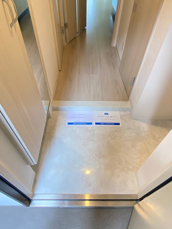 レガシー横濱 玄関