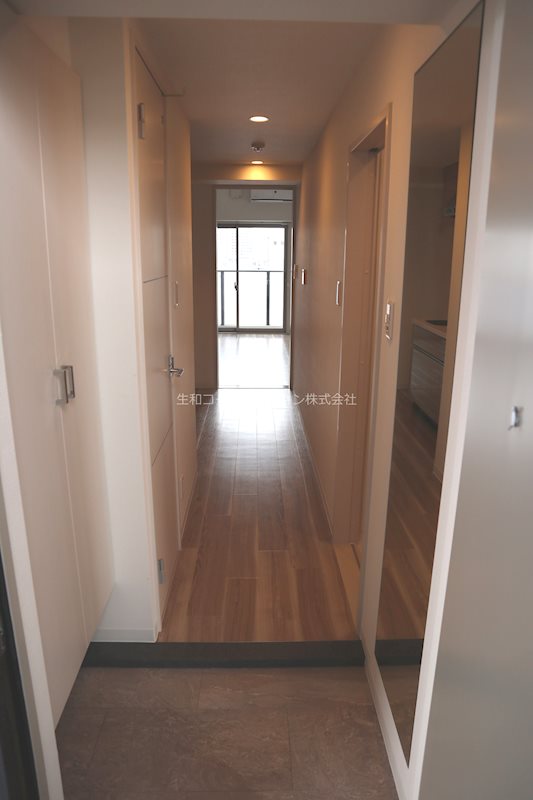 deww（デュウー） 玄関