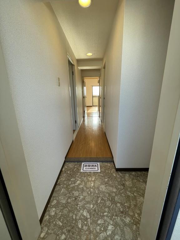 プリムローズタカダ 玄関