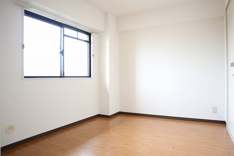 プリムローズタカダ ベッドルーム