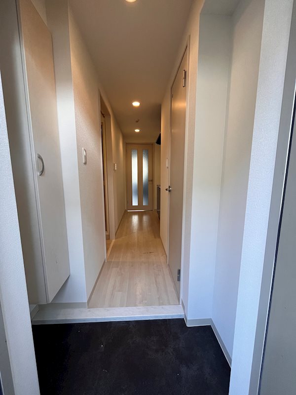 シェリール コート 玄関