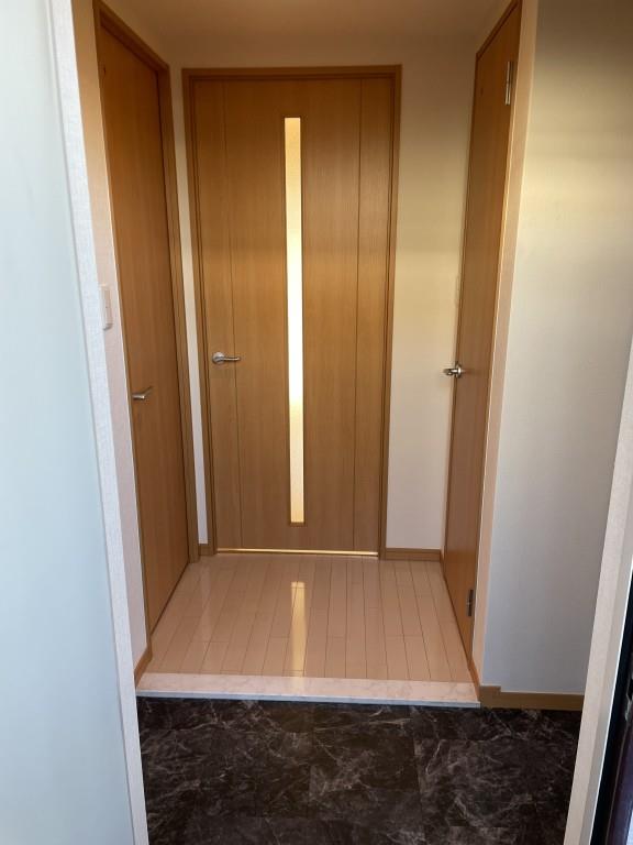 ビヤン北八代 玄関