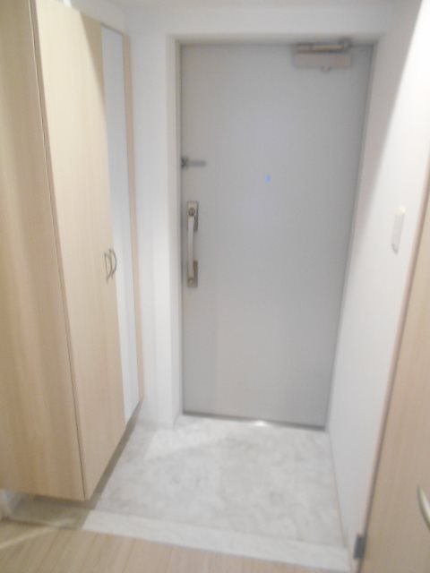 プレミアータ ルーチェ 玄関