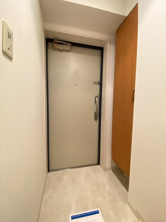 クリスタルコート 玄関