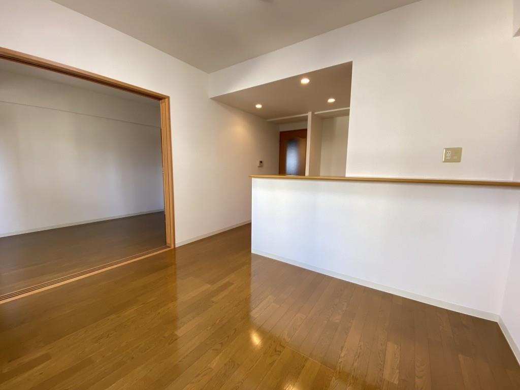 クリスタルコート リビング