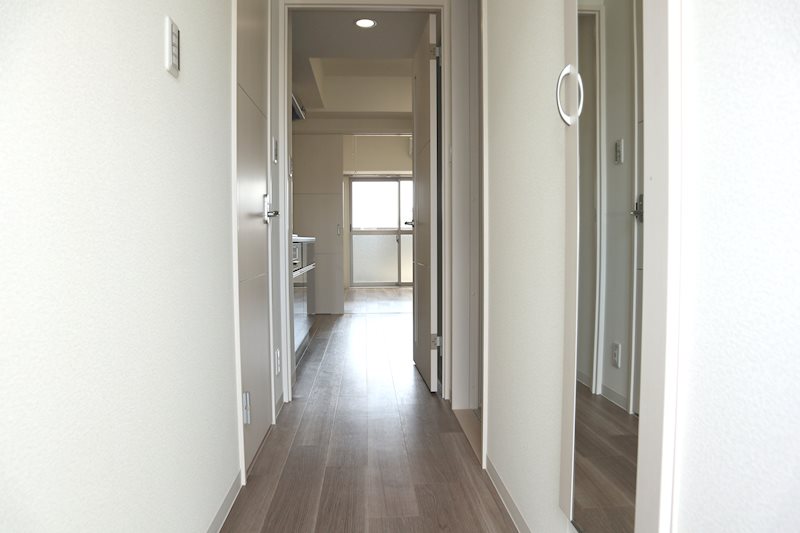 エスカルコート 玄関