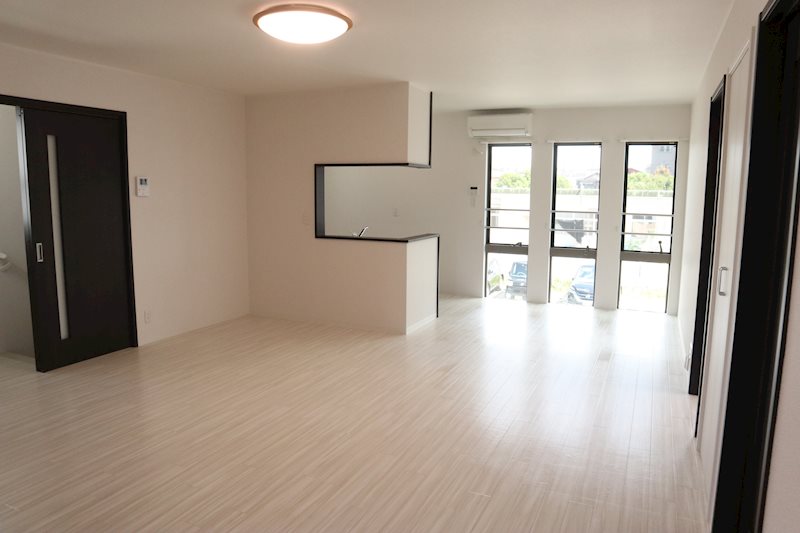 MKNTペルル リビング