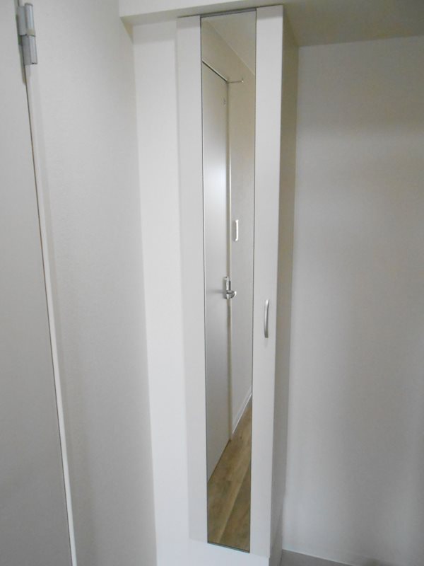 ア レーズ 玄関