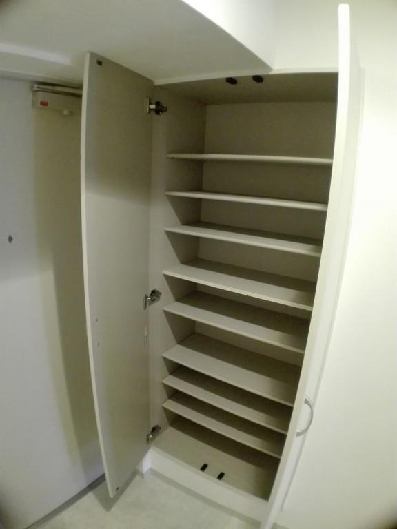 ラフィネ所沢 玄関