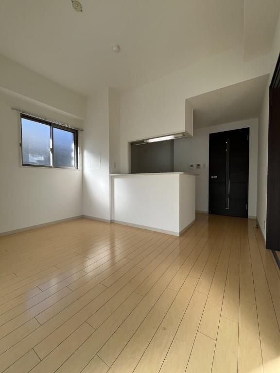 メゾンクラウン鷺洲 リビング