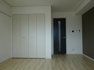 サンライズ亀島 ベッドルーム