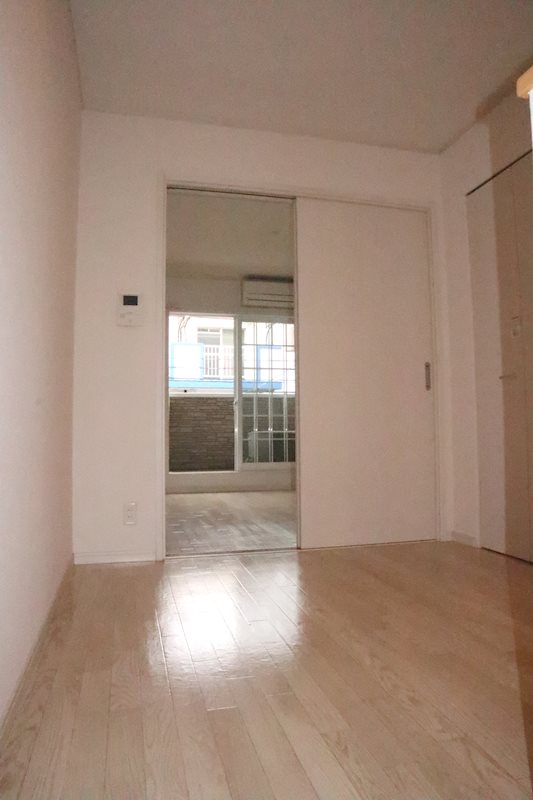 ラディエ足原 リビング