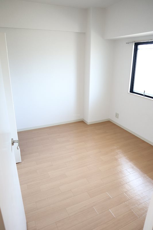 ラフィーネ香里園 ベッドルーム