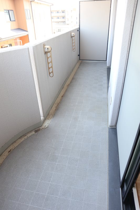 ラフィーネ香里園 ベランダ