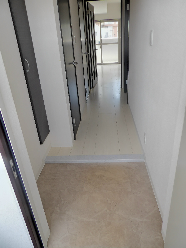 ラヴィクレール 玄関