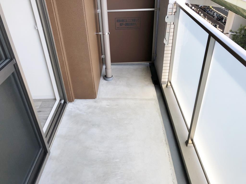 トレヴィ高岳 玄関