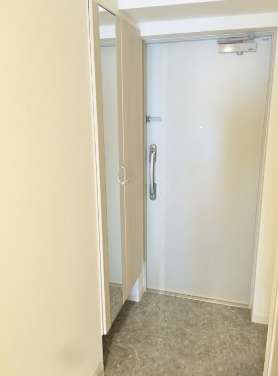 クアドリフォリエブルー 玄関