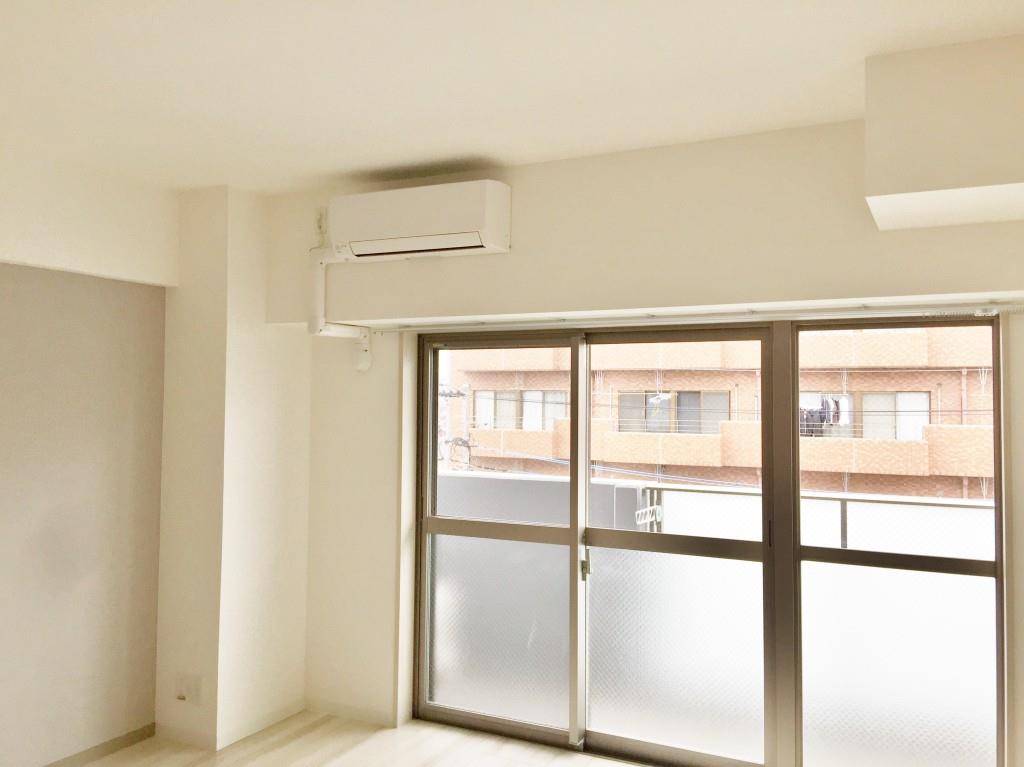 クアドリフォリエブルー リビング