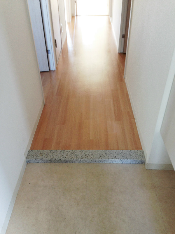 ルミナスベガ 玄関