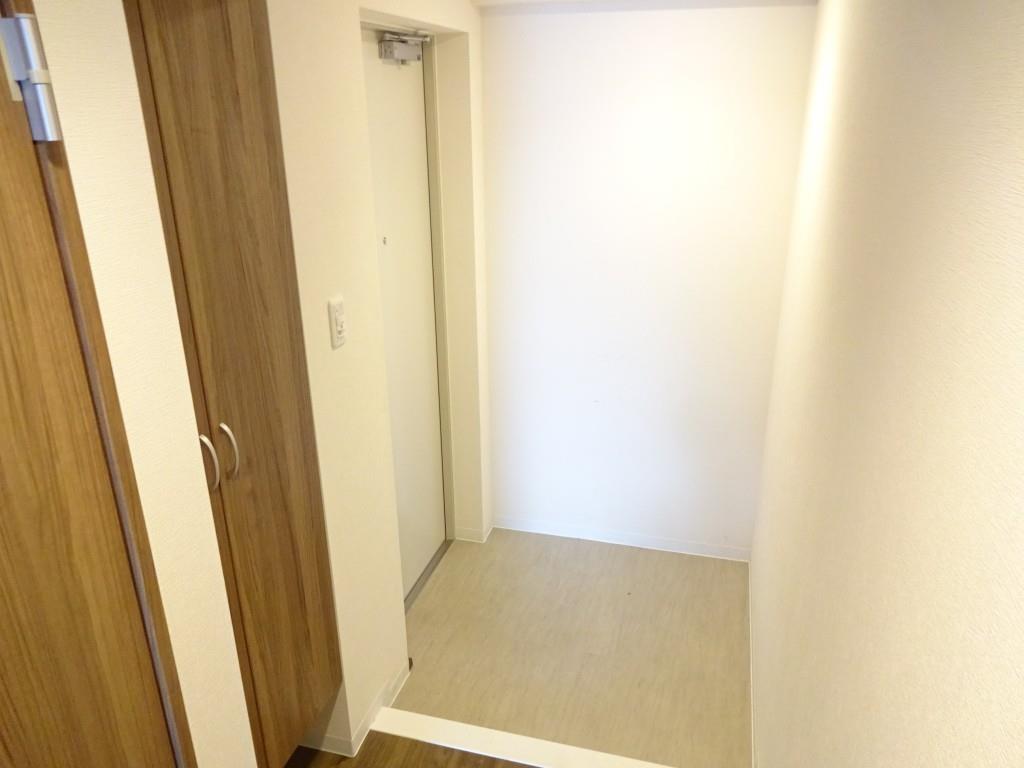 クルアルガイノウエ 玄関