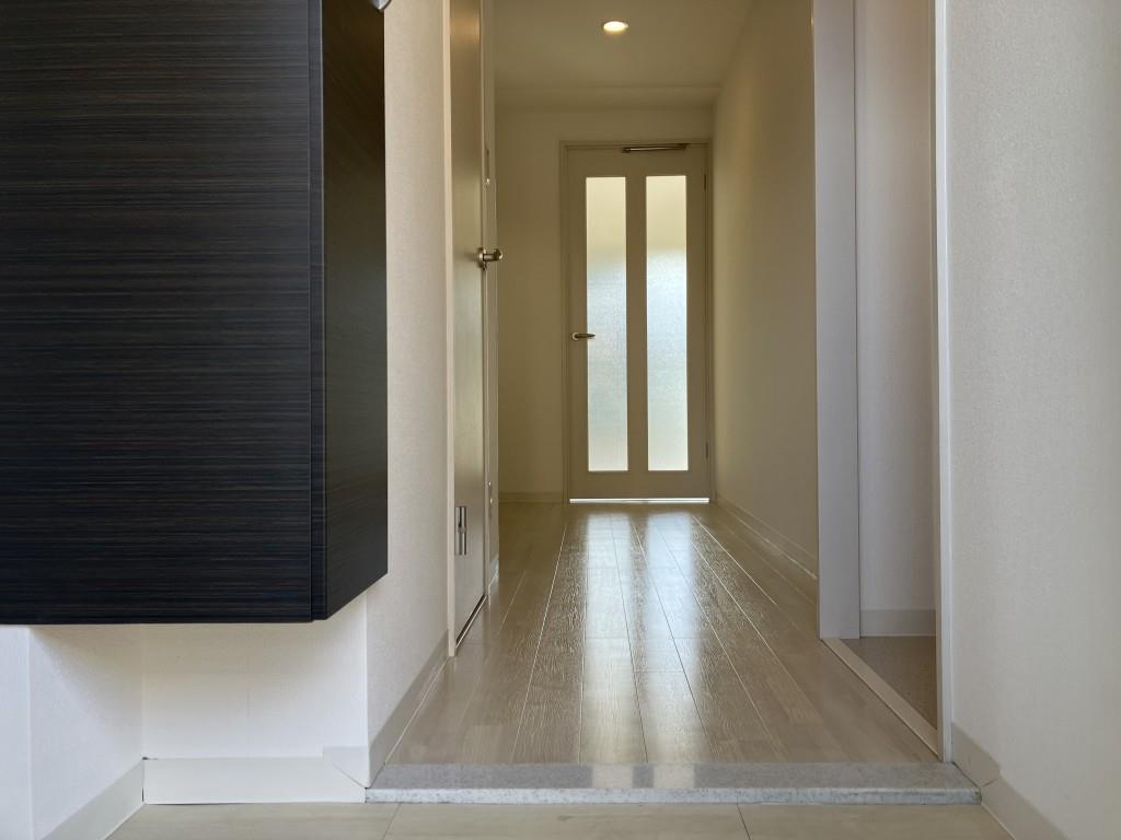 ツルトスコⅡ番館 玄関