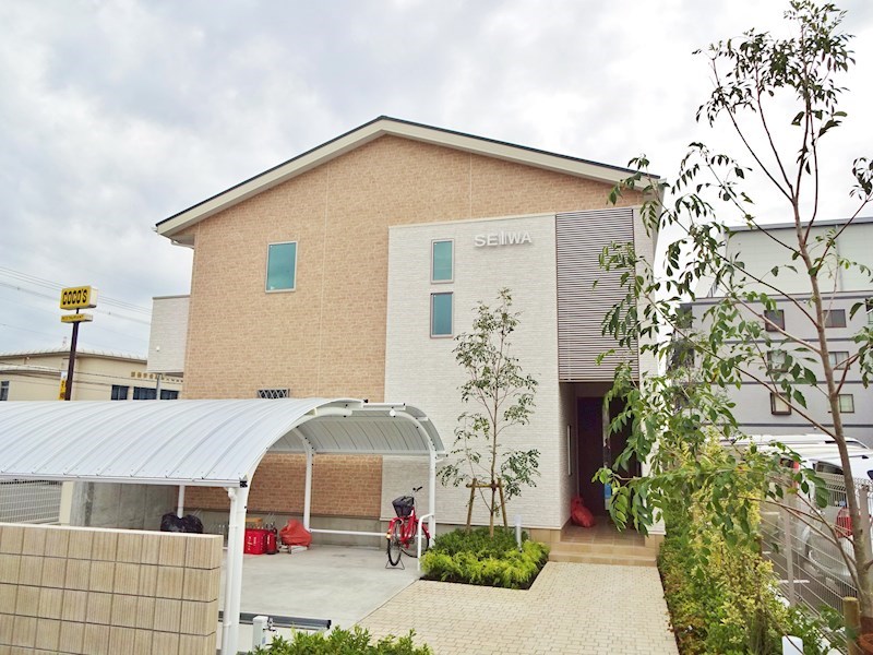 ファミーユ大阪高槻 201号室 外観